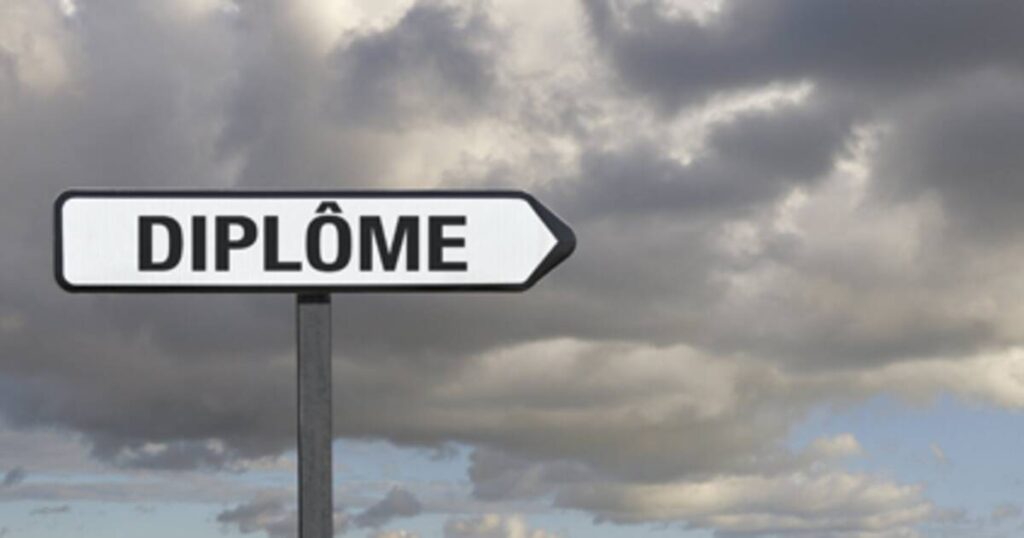 Diplôme authentique en France